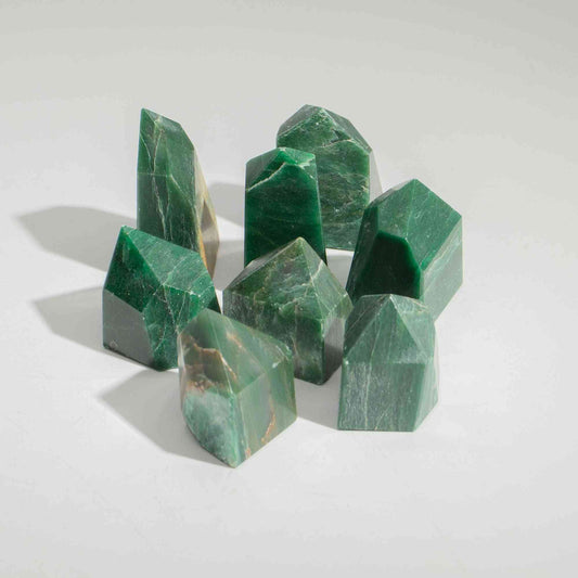 Puntas de gema aproximadamente 6 cm (0,5 kg) - Jade indio (aproximadamente 8 piezas)
