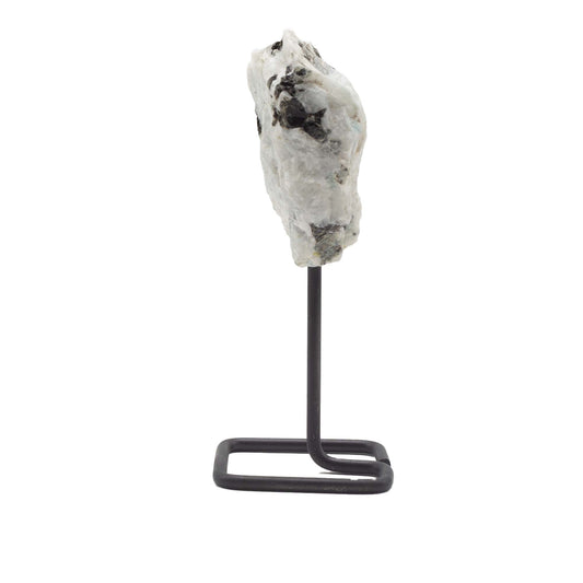 Muestra mineral en soporte metálico - Piedra lunar arcoíris