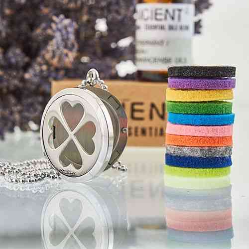30mm Aromatherapy Diffuser Necklace - Four-Leaf Clover