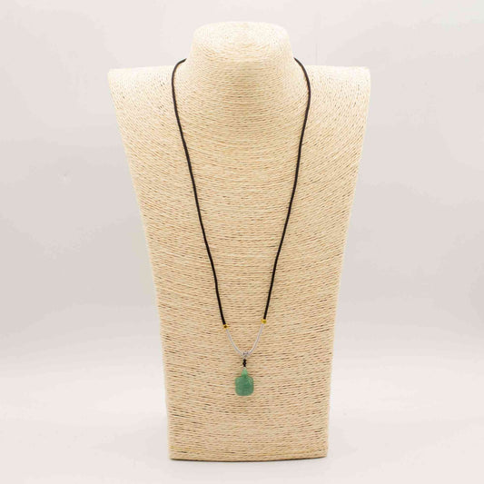 Collier en corde avec pendentif en pierre précieuse - Tortue de jade