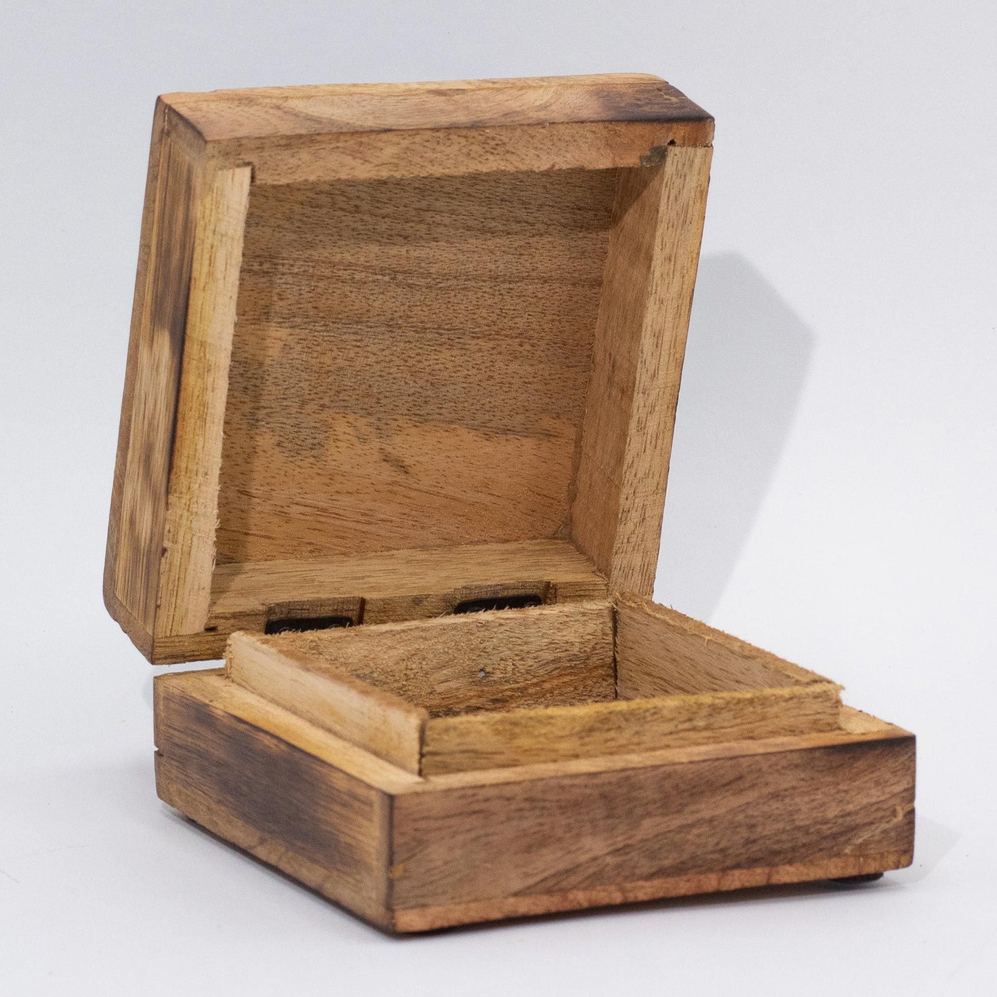 Caja cuadrada grande 15x17.5x8cm - León - HOP HARE