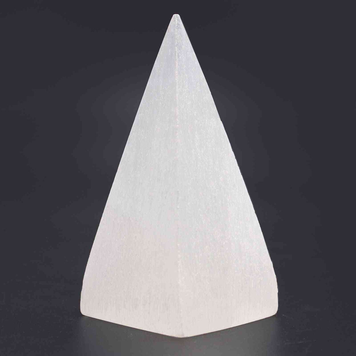 Pirámide de selenita - 10 cm
