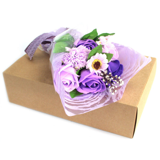 Bouquet de fleurs de savon dans une boîte cadeau · Violet