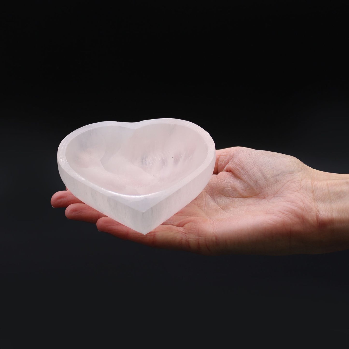 Cuenco de corazón de selenita - 10cm