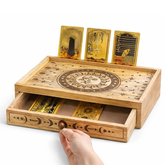 Caja de tarot tallada con Sol y Luna y cajón