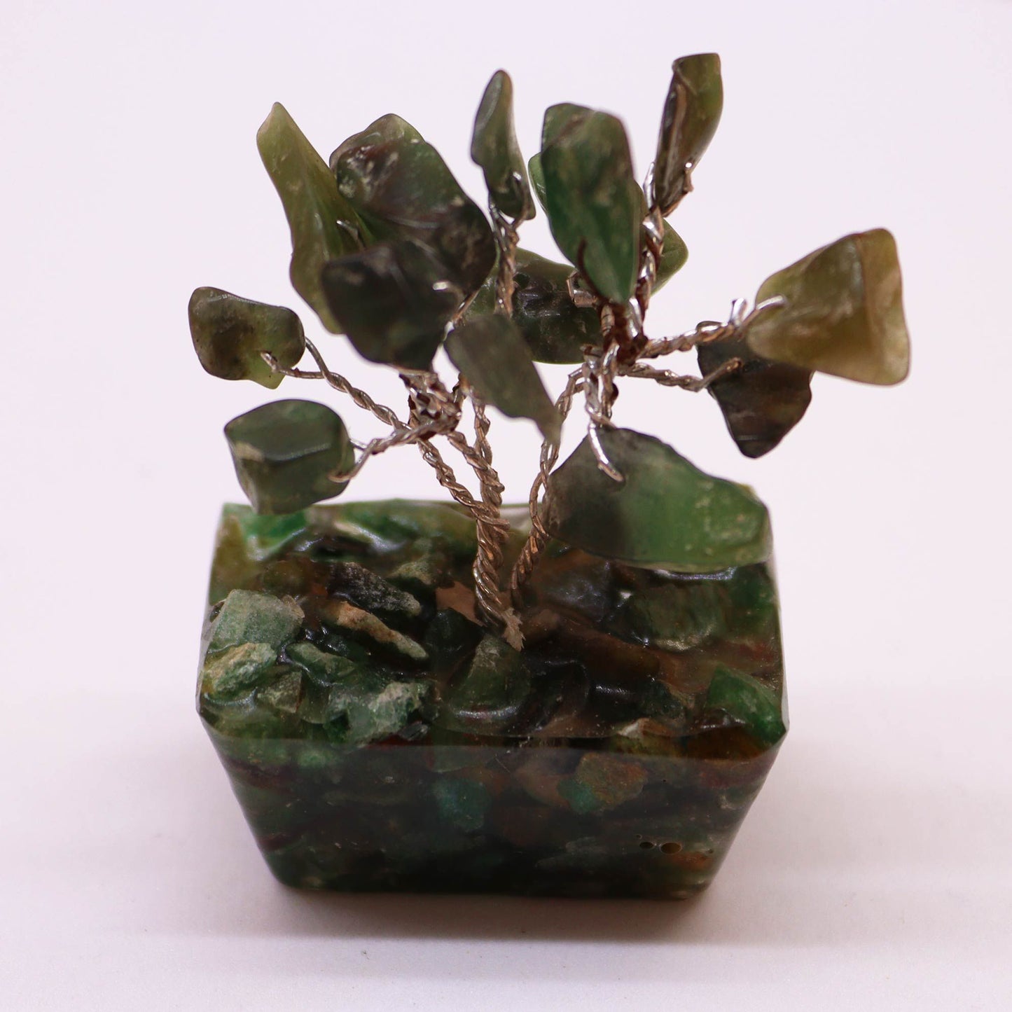 Mini árbol de piedras preciosas sobre base de orgonita - Aventurina verde (15 piedras)