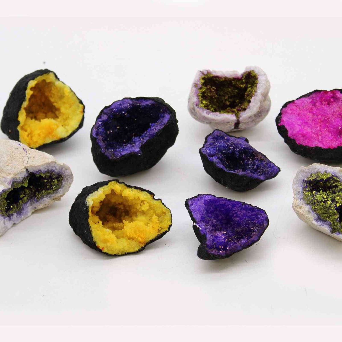 Geodas de calcita coloreada - Piedra Negra - Turquesa - Geodas de Calcita Coloreadas y Cúmulos de Cuarzo