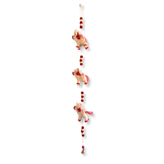Décoration murale en feutre – Licornes