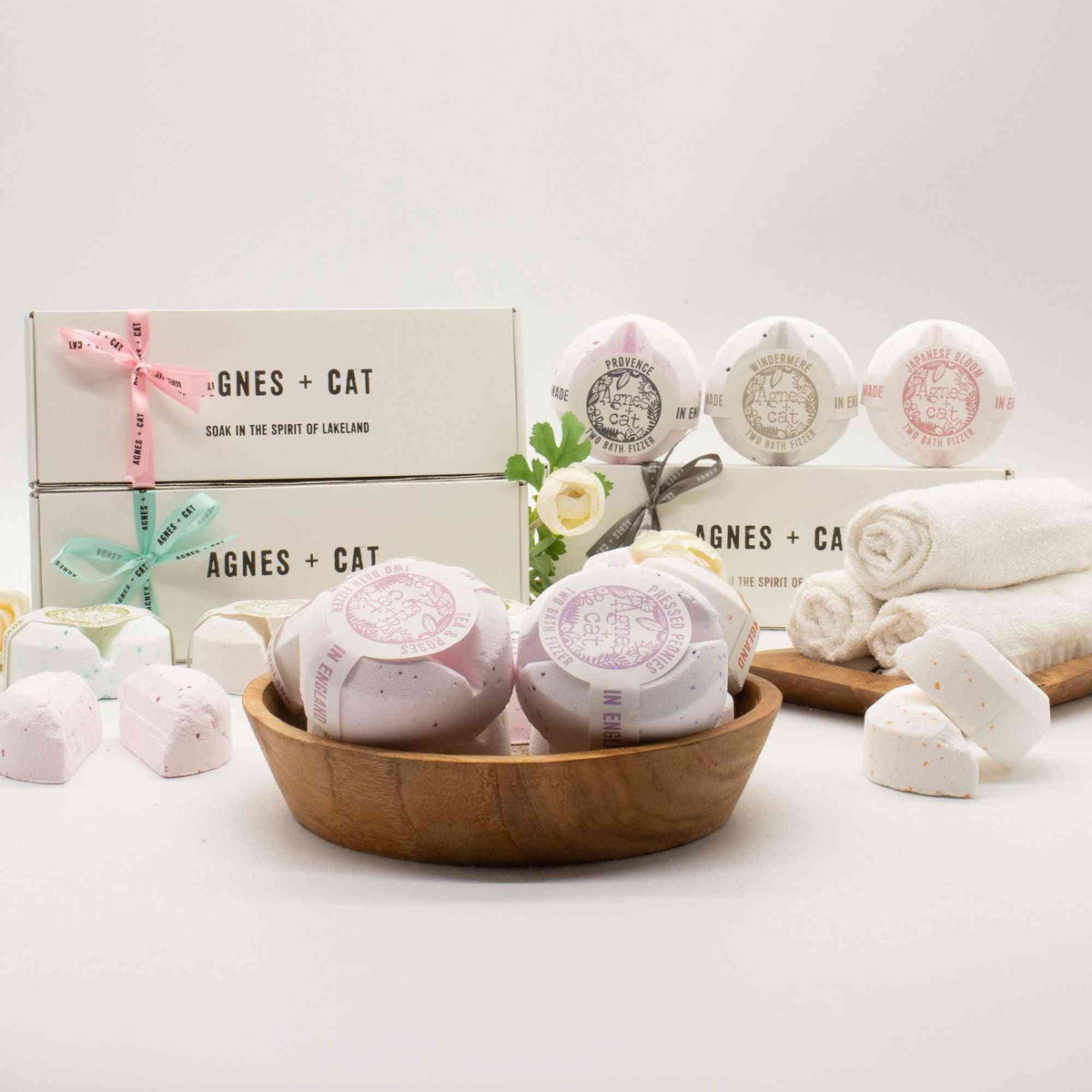 Conjunto de regalo de bombas de baño floral y cítricas de Agnes + Cat - Conjuntos de regalo de bombas efervescentes para baño