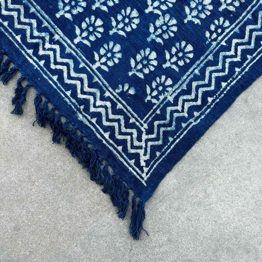 Handmade indigo blanket - 170x120cm - Chhota Flower