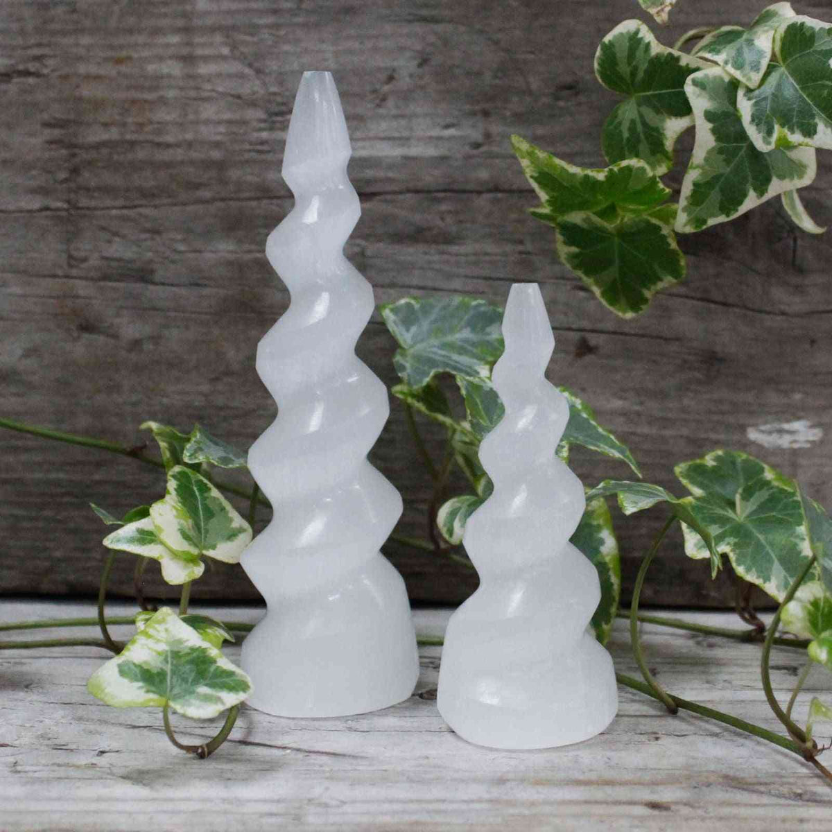 Torre de Cuerno de Unicornio Espiral de Selenita - 10 cm