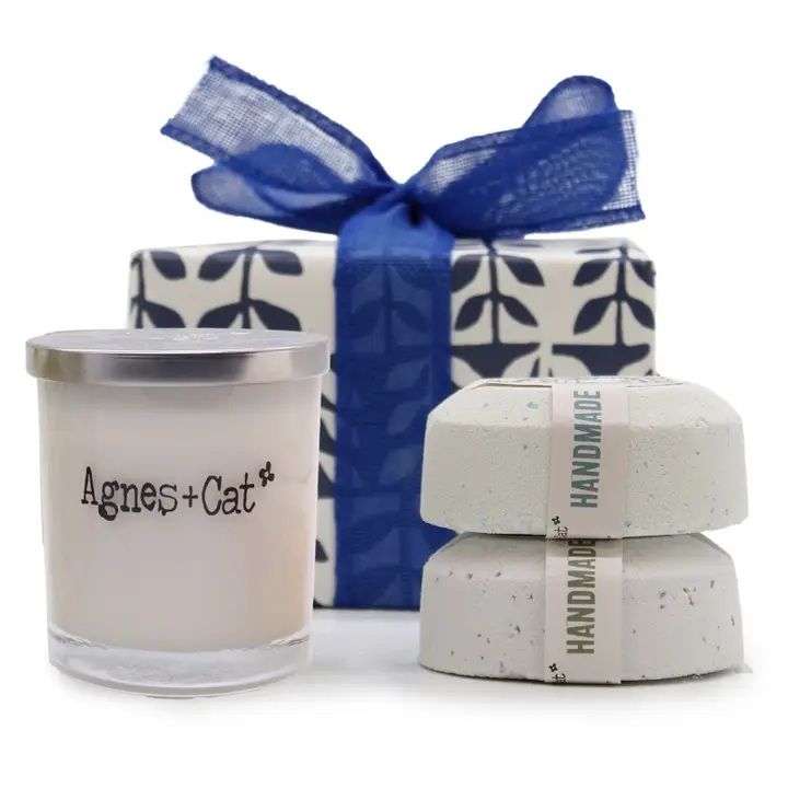 Set de Regalo: Bombas de baño Sal Marina y Musgo & Dolly Azul + Vela de Violeta de Parma