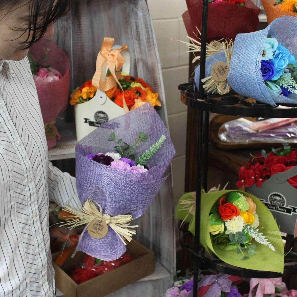 Bouquet de fleurs de savon artisanal · Violet