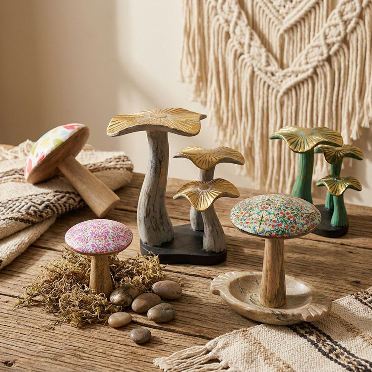 Decoración de madera esmaltada con forma de seta