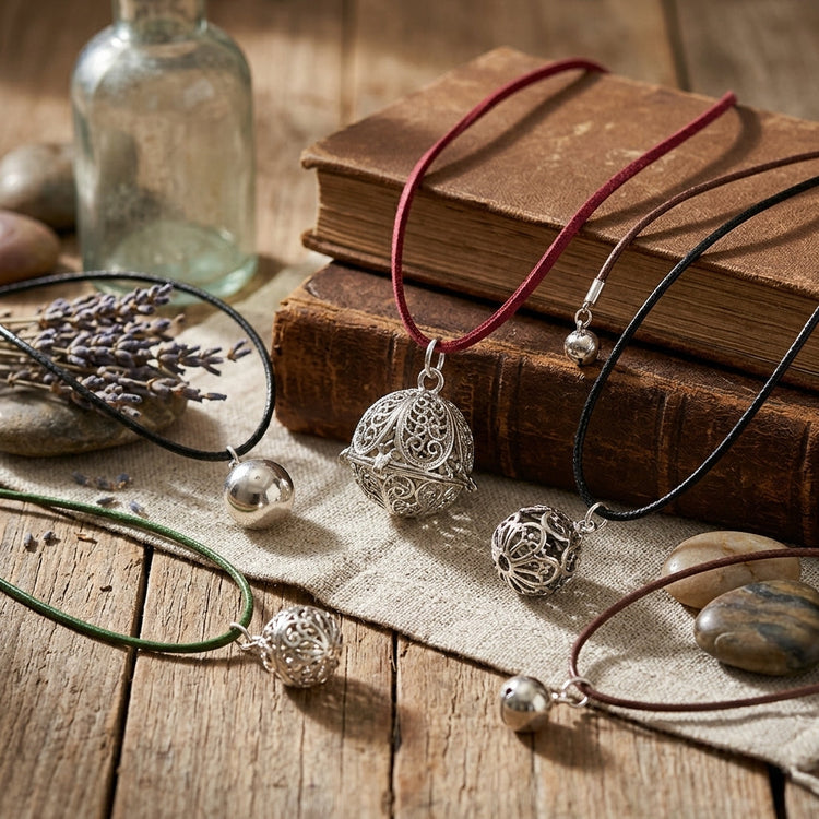 Collares con Campanitas de Plata