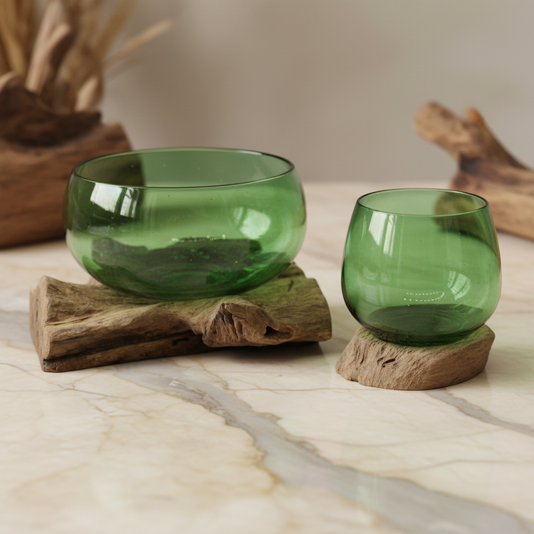 Vidrio reciclado soplado sobre madera