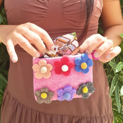 Seis estuches con cremallera de fieltro con flores (3 surtidos)