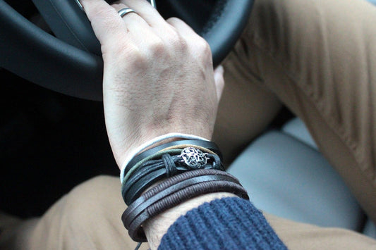 Men's Bracelet - Green and Natural (random color)
