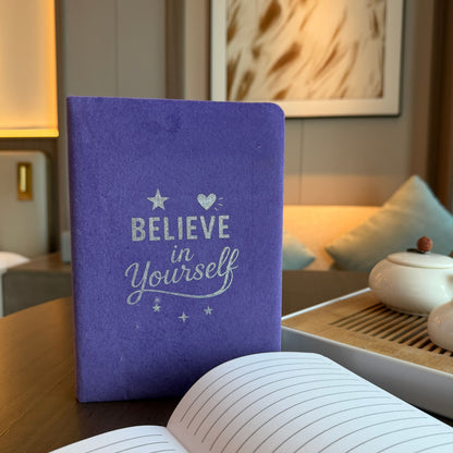 Cuaderno de Terciopelo Lavanda - 80 páginas - Cree en ti mismo
