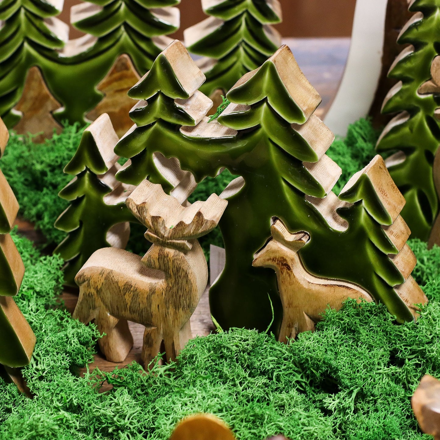 Perdido en el bosque - Dos ciervos en el bosque  Decoración de madera 3D - 18x23cm