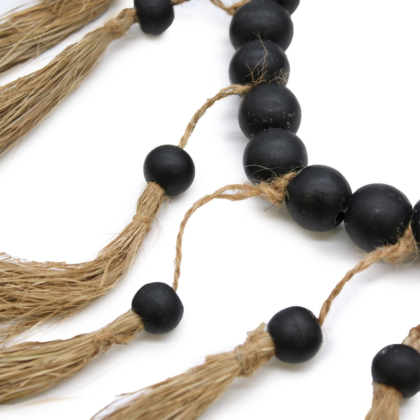 Móvil Decorativo Corazón · Rafia y Cuentas de Madera de Pino