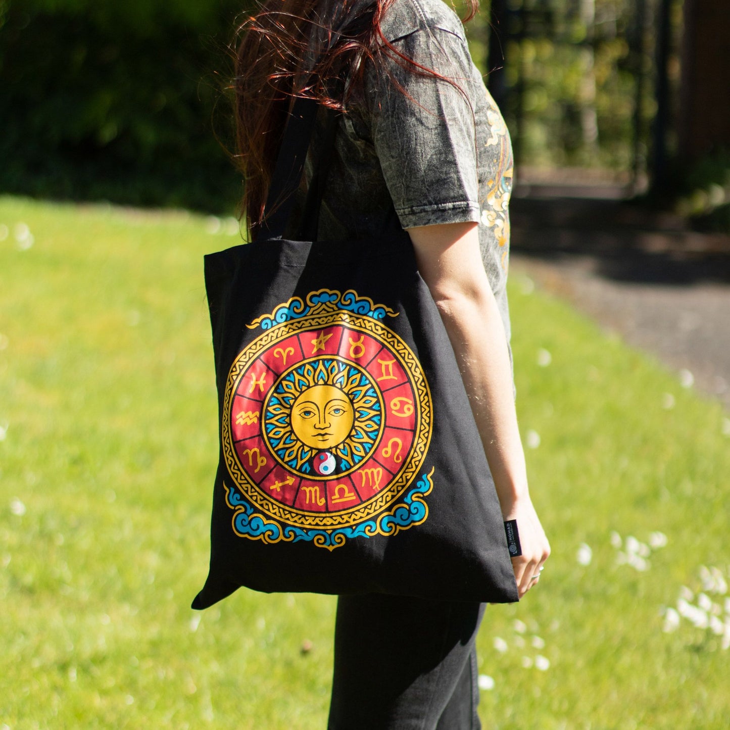 Bolso tote icónico y clásico - Sol del Zodíaco - Negro 6 oz