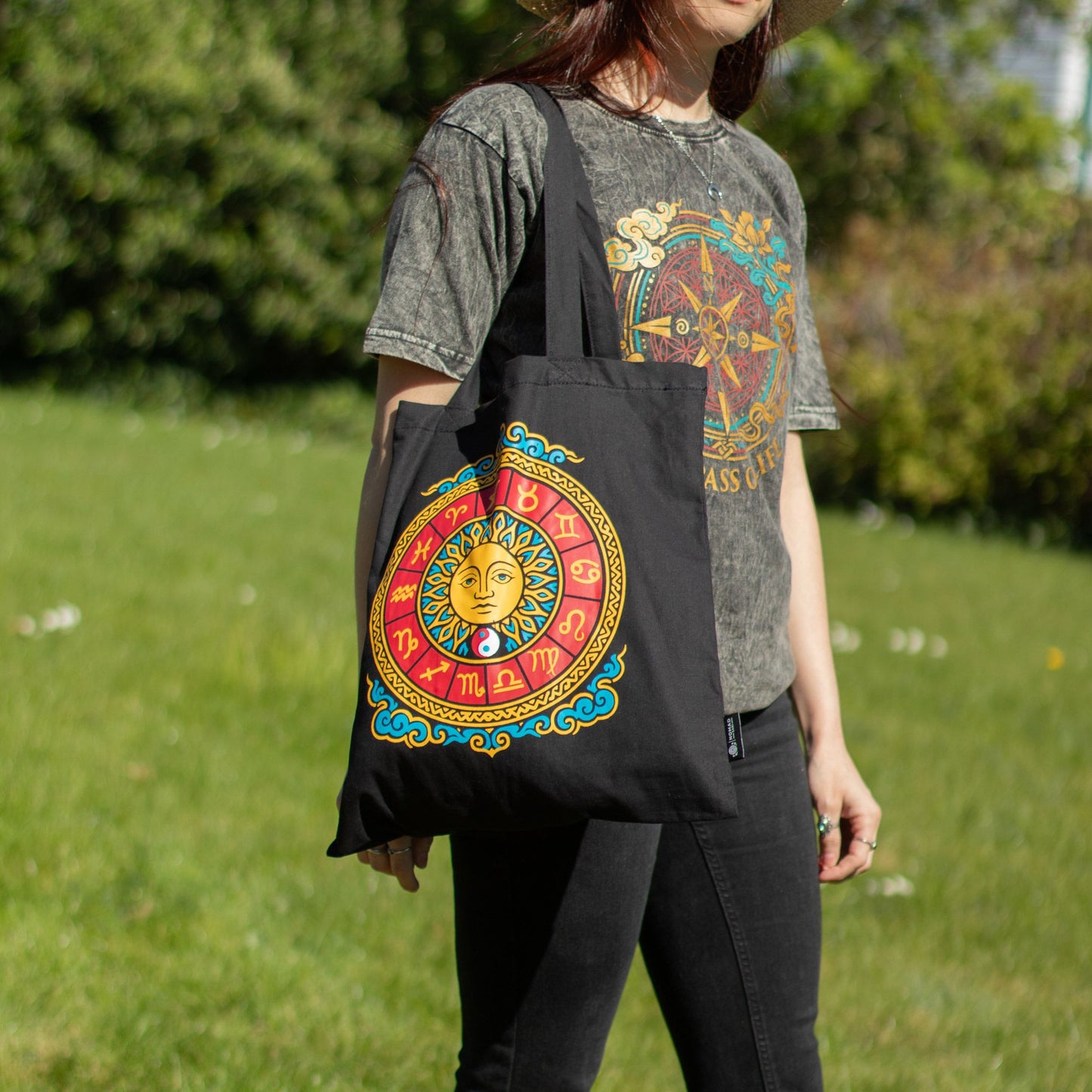 Bolso tote icónico y clásico - Sol del Zodíaco - Negro 6 oz