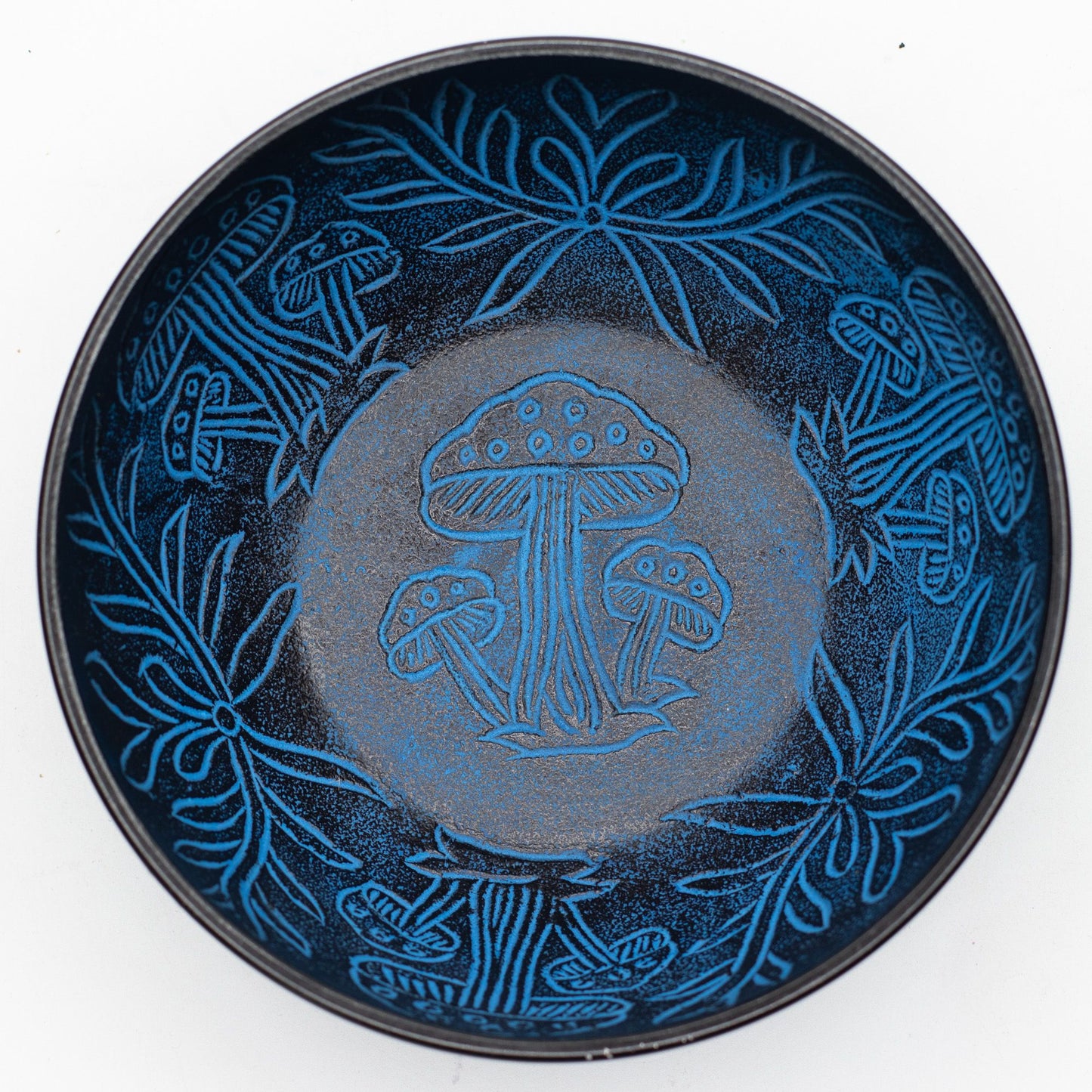 Cuenco tibetano de aluminio - hongo mágico - azul (20 cm) - Artículos Tibetanos