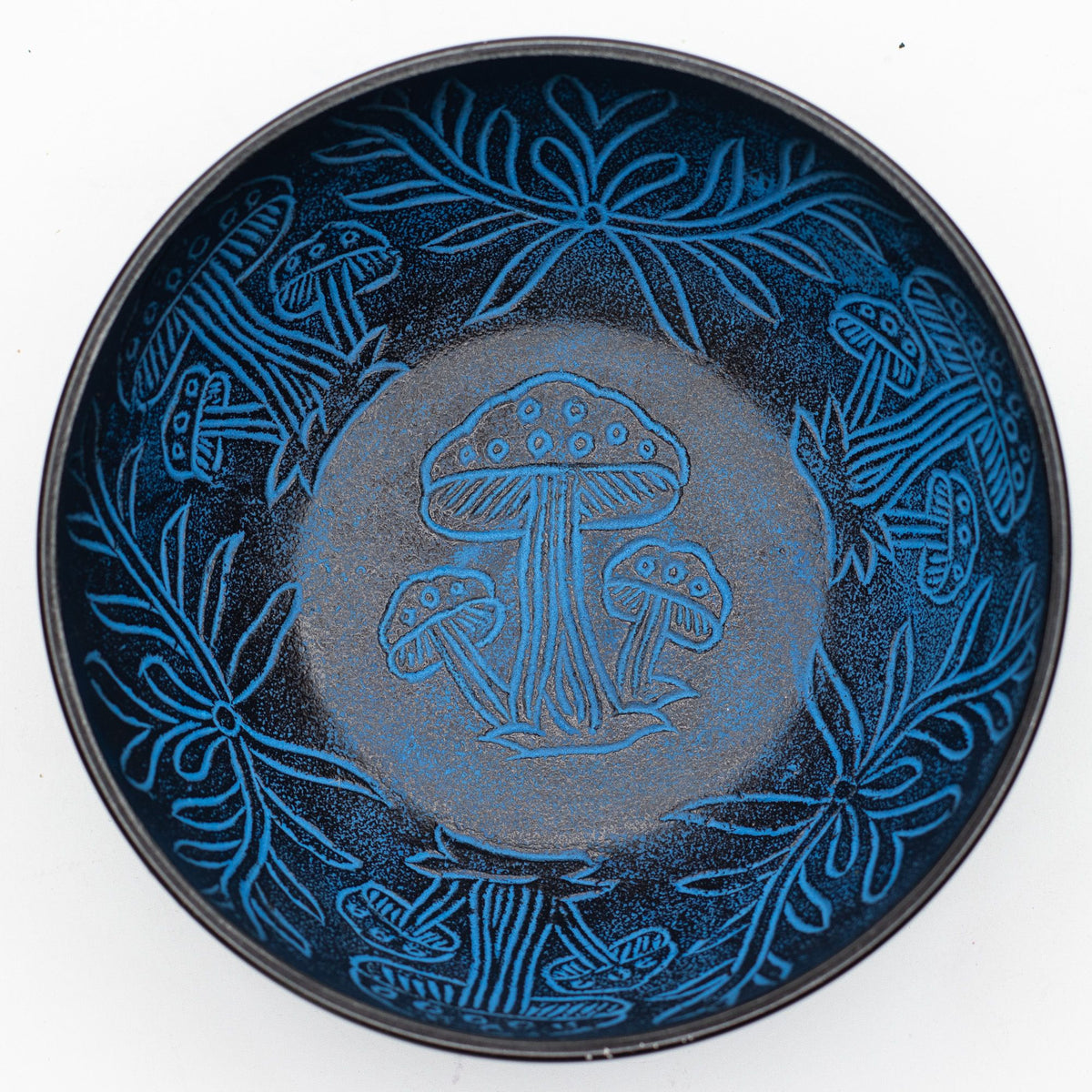 Cuenco tibetano de aluminio - hongo mágico - azul (20 cm) - Artículos Tibetanos