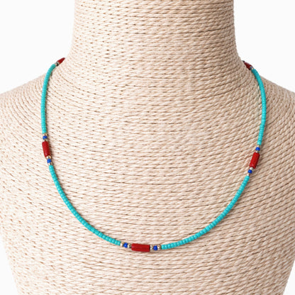 Turquesa nepalí y coralita de alta calidad - Collar con detalle de lapislázuli - (42cm)