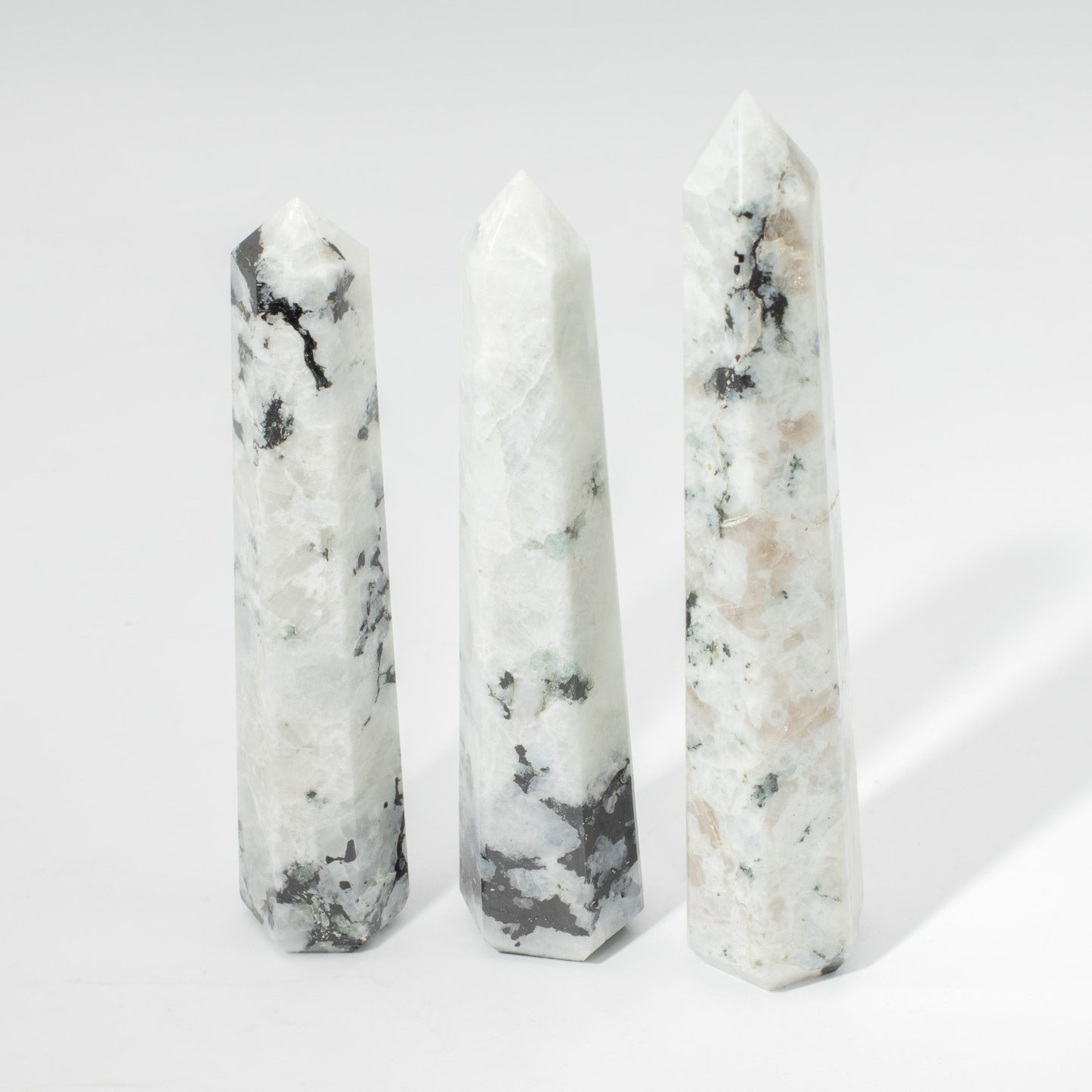 Piedra preciosa de punta obelisco de seis caras, aprox. 17 cm - piedra luna arcoíris