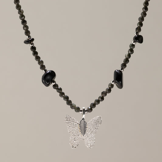 Collar de gema de obsidiana negra ninfa con colgante de mariposa hecho de una hoja real - Collares de gemas ninfa - Colgante