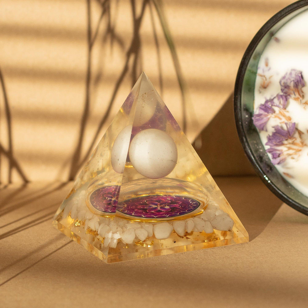 Pirámides de orgonita medianas 7x6 cm - Esfera de cuarzo flotante - Trozos de cuarzo