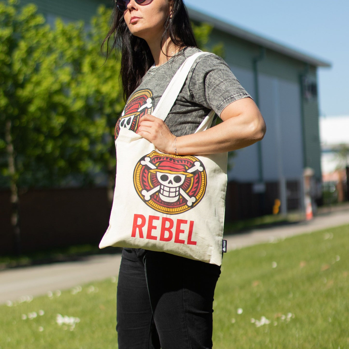 Nomad Sari Icónico Básico Bolso Tote - REBEL - Natural 4oz