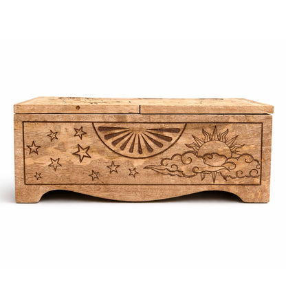 Caja deslizante tallada con Sol y Luna