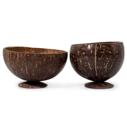 Pequeño tazón de coco natural con soporte