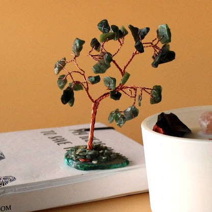 Árbol de piedras preciosas: Aventurina verde sobre base de ágata verde (35 piedras) - Gemstone Wishing Trees