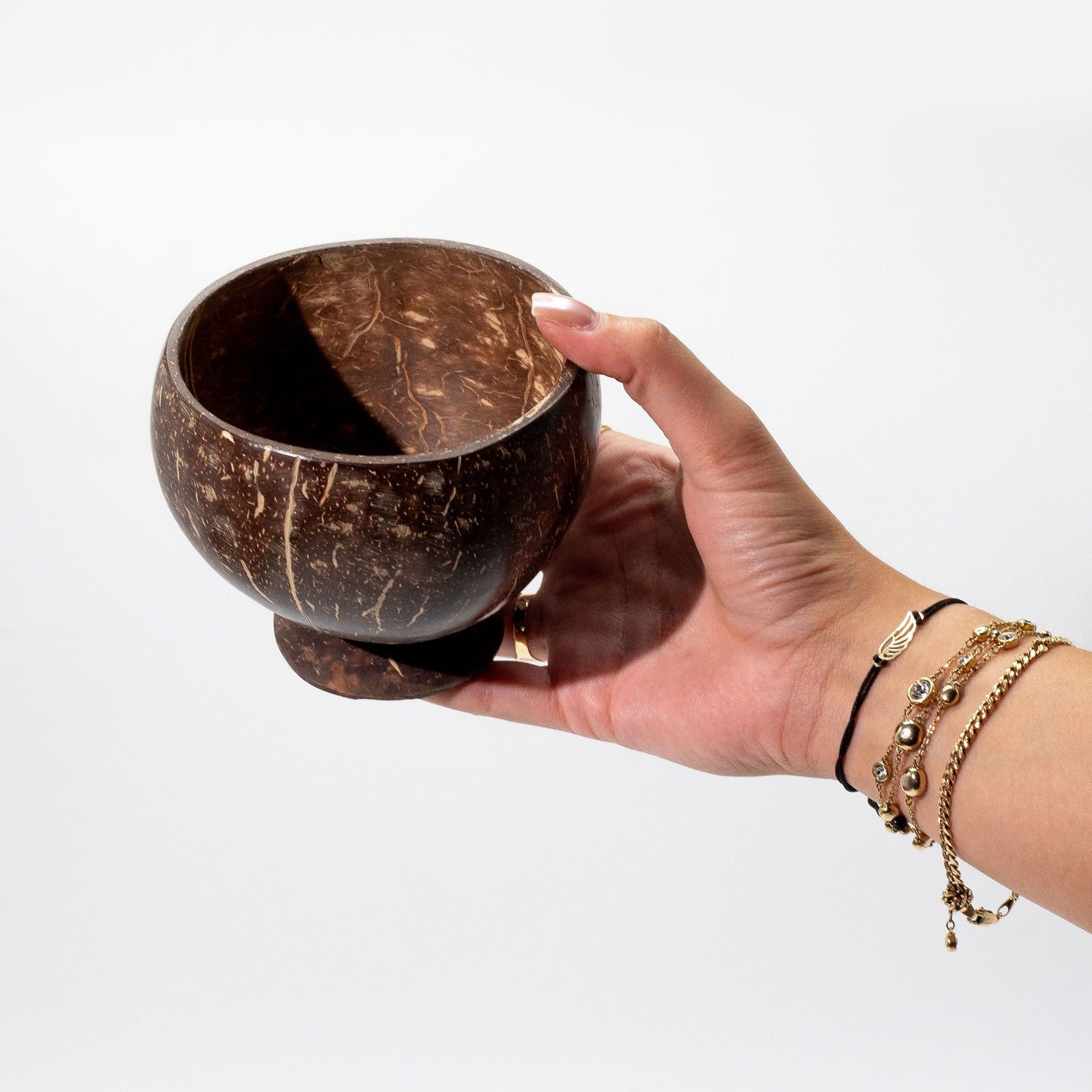 Pequeño tazón de coco natural con soporte