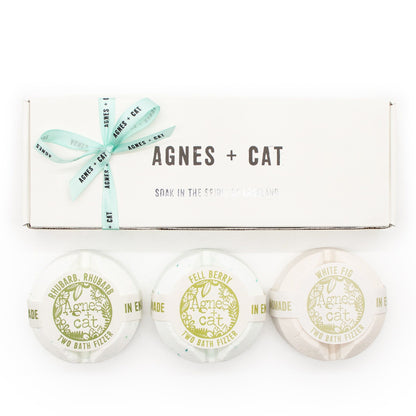 Conjunto regalo de pastillas efervescentes para baño Agnes + Cat con aroma a bayas y higo