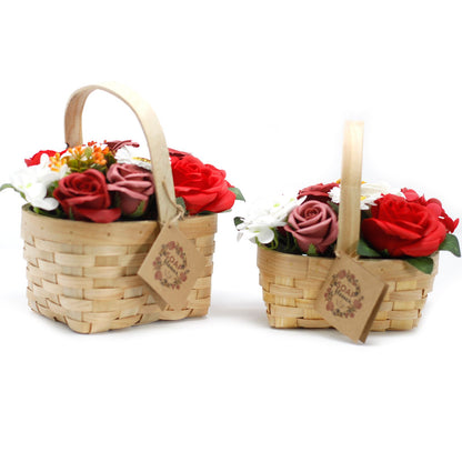 Ramo de Flores de Jabón en Cesta de Mimbre Grande · Rojo