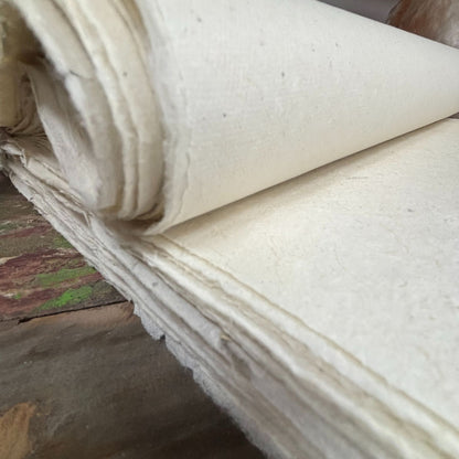 Lokta Craft / Papel de regalo (51x76cm) - 5gms papel liso