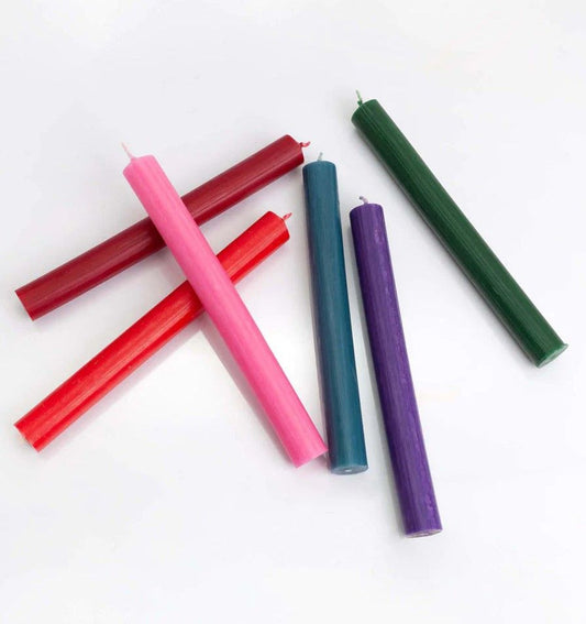 Bulk Solid Colour Dinner Candles - Rustic Red - Pack of 10 - Velas de Cena de Color Sólido - Pack de 10 Unidades