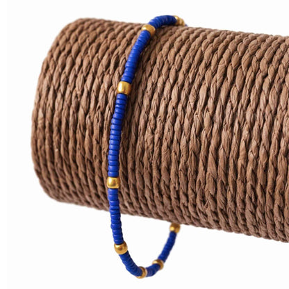 Tobillera fina con detalle de cuentas de lapislázuli de Nepal y latón - (22 cm)