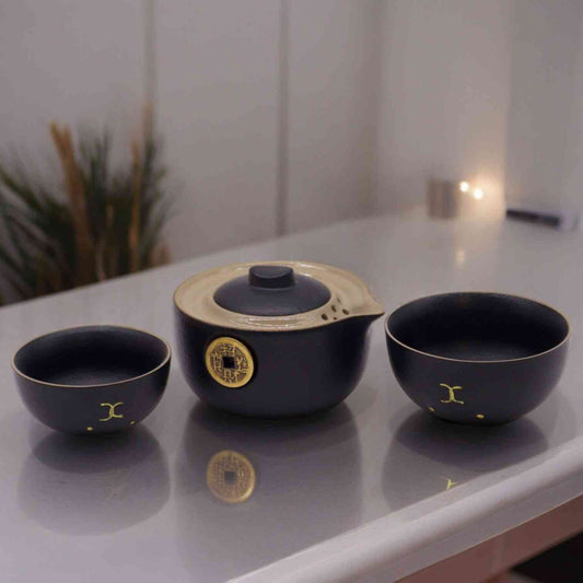 Juego de Tetera Gato de la Suerte - Dos Tazas - Pack de Viaje - Negro - Juego de tetera de hierbas | El Bazar de Tizar