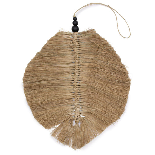 Colgante Decorativo Hoja · Rafia Trenzada y Cuentas de Madera de Pino