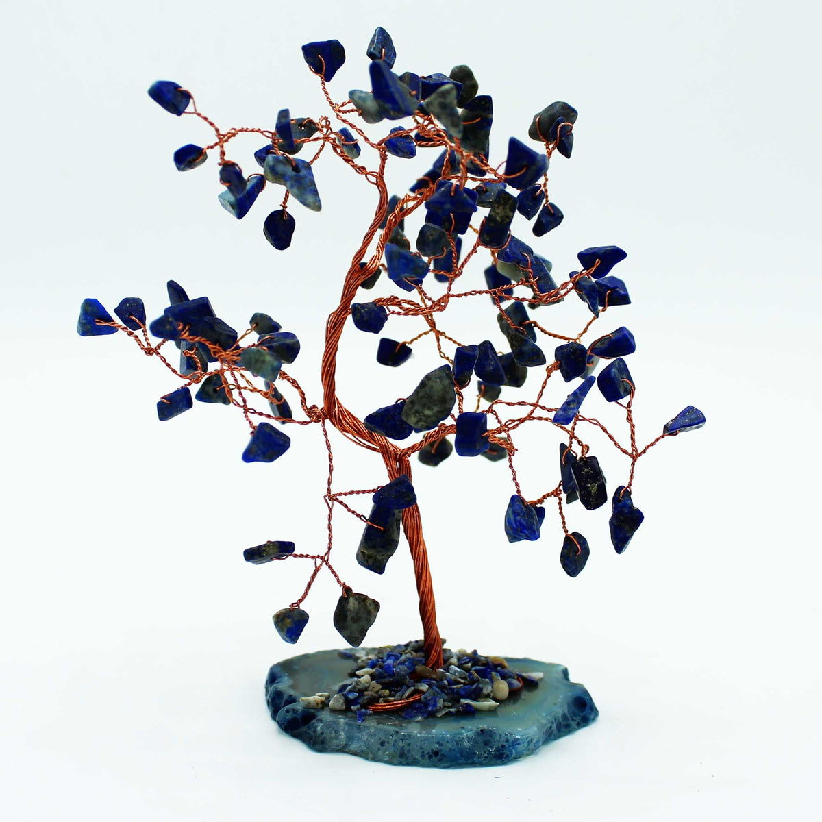 Árbol de piedras preciosas grande: Sodalita sobre base de ágata azul (100 piedras) - Gemstone Wishing Trees