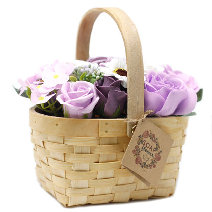 Ramo de Flores de Jabón en Cesta de Mimbre Grande · Lila