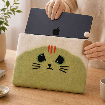 Funda de fieltro para portátil (de hasta 14 pulgadas)  - Gato Gruñón