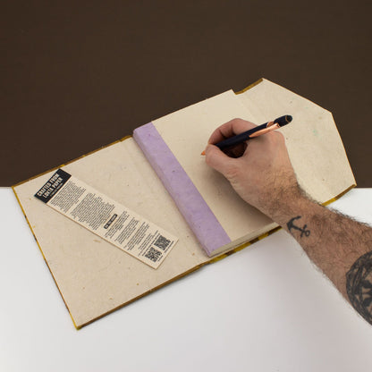Lokta Bold Floral Notebook – Grande (21x15cm) – 45 hojas – Incluye marcapáginas – Oliva