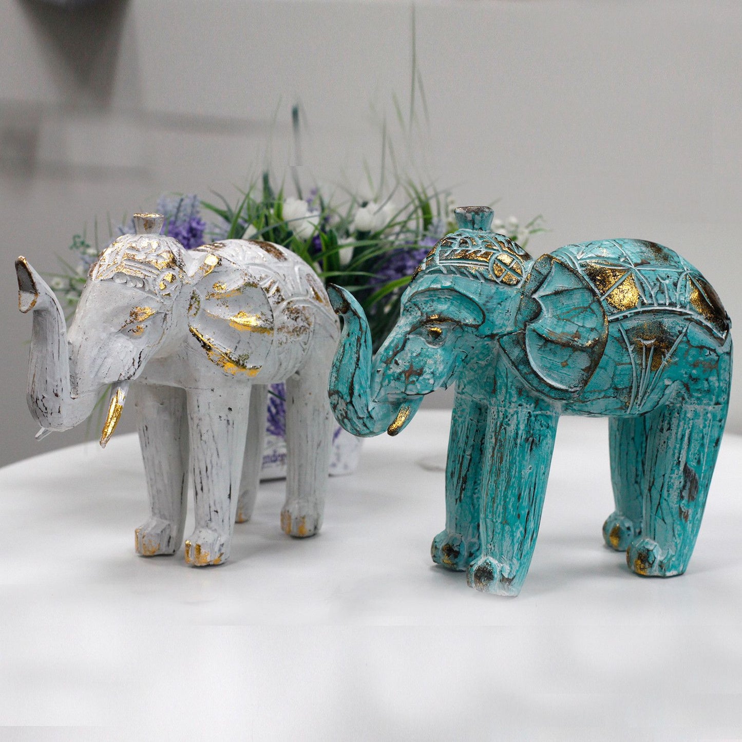 Elefante Tallado en Madera - Oro Blanco